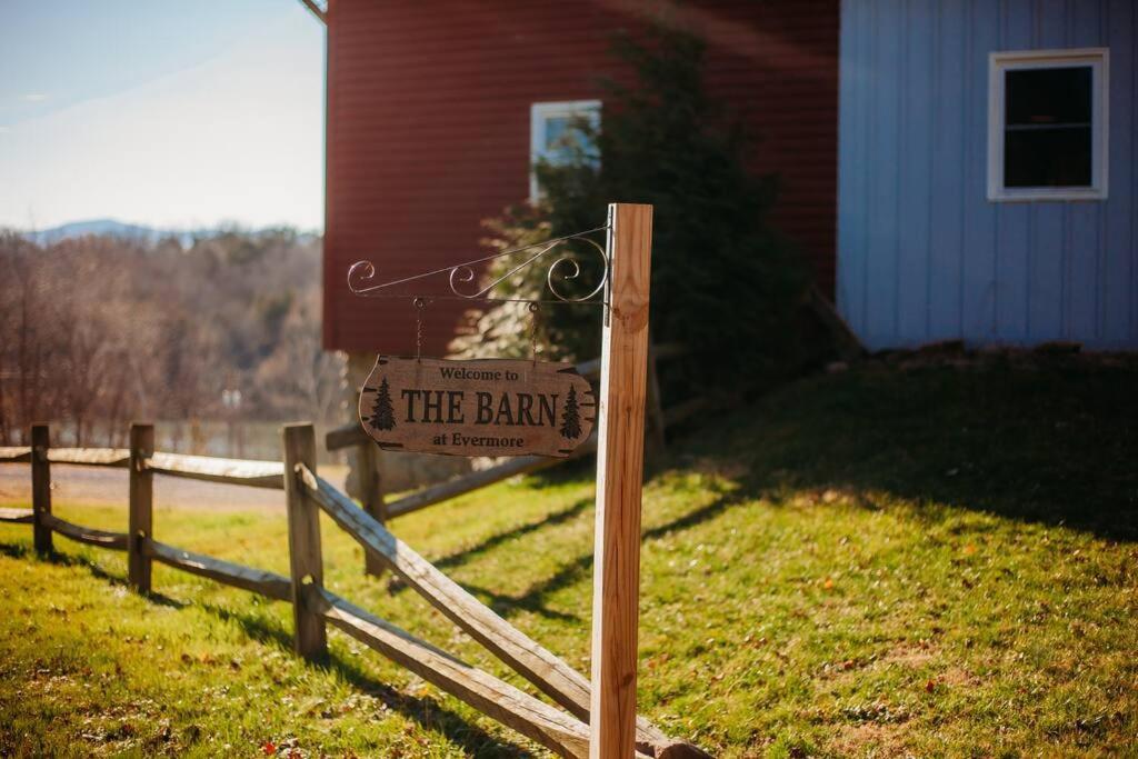 The Barn At Evermore: Riverfront Retreat W/Hot Tub Luray Exterior foto